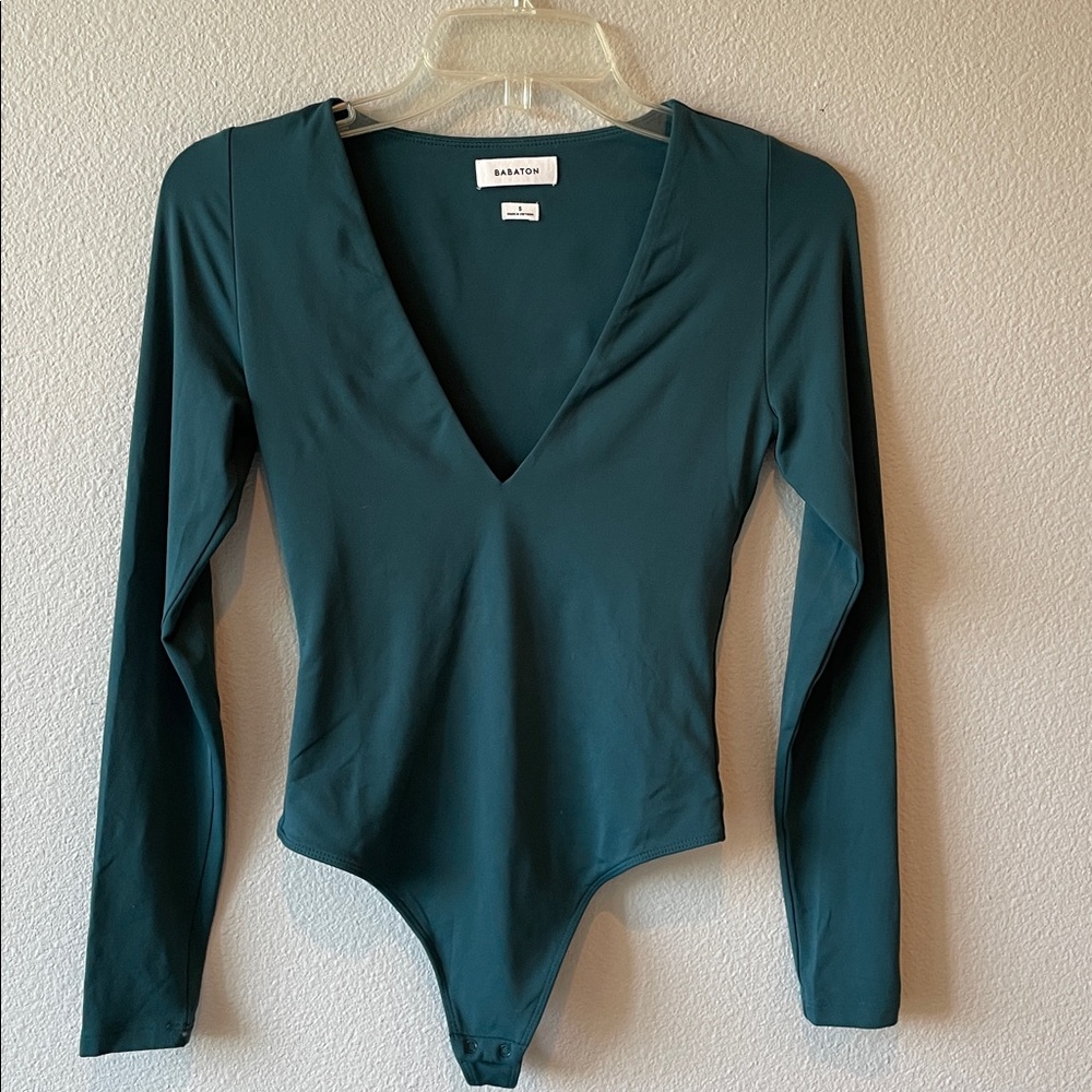 Aritzia Babaton Contour Deep V Bodysuit size S